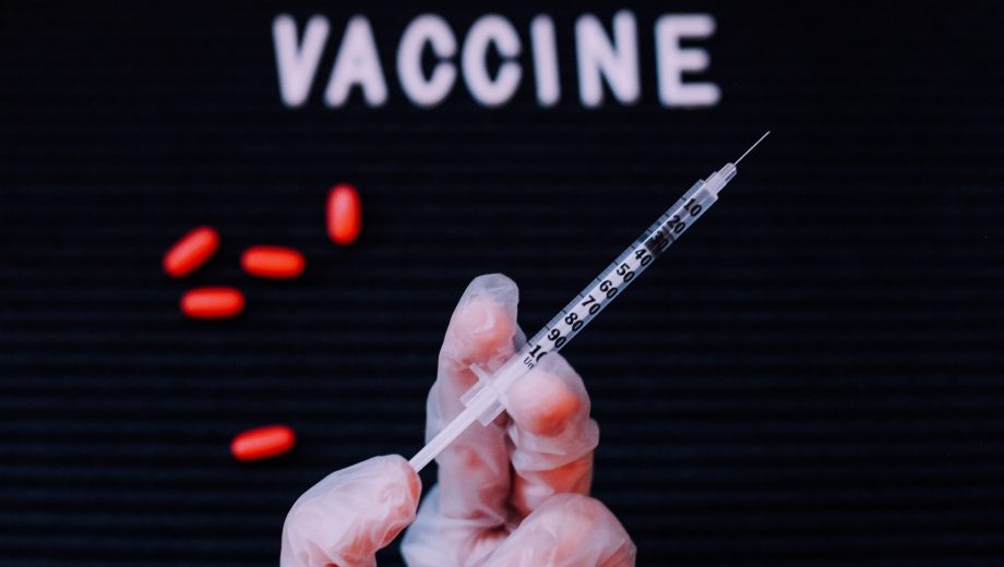 vaccine-8XAWV66