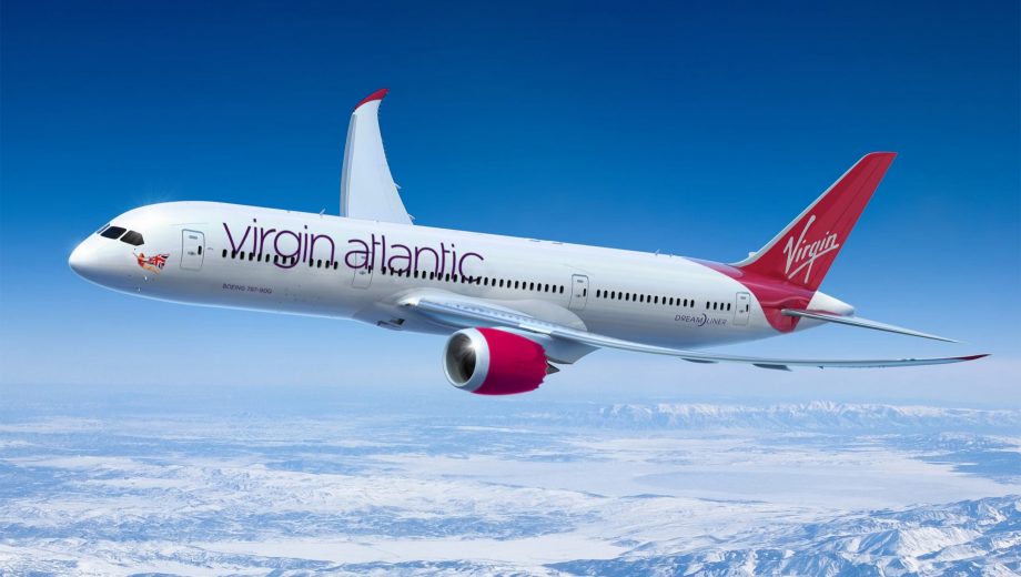 787_dreamliner_red_engines